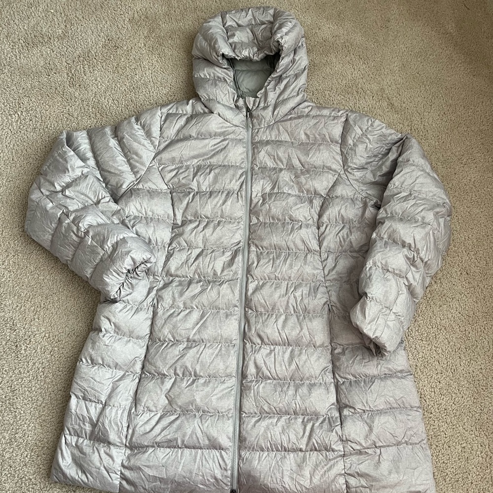 EDDIE BAUER Women's CirrusLite Down Parka. 650 down. SIZE 2XL.